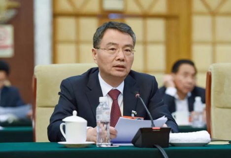關(guān)注油耗子、公路三亂、從業(yè)資格證!徐冠巨代表講